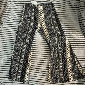 NWT Bellbottom Aztec print stretch pants size small